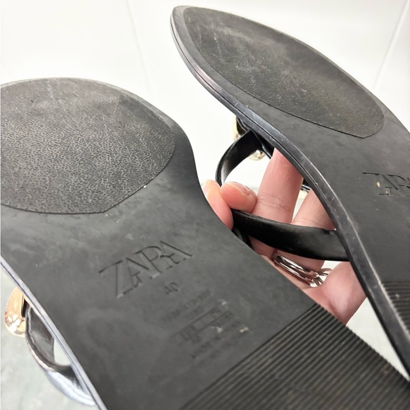 Zara black flip flop sandals gold details size EU 40 / US 9.5 - Picture 5 of 5